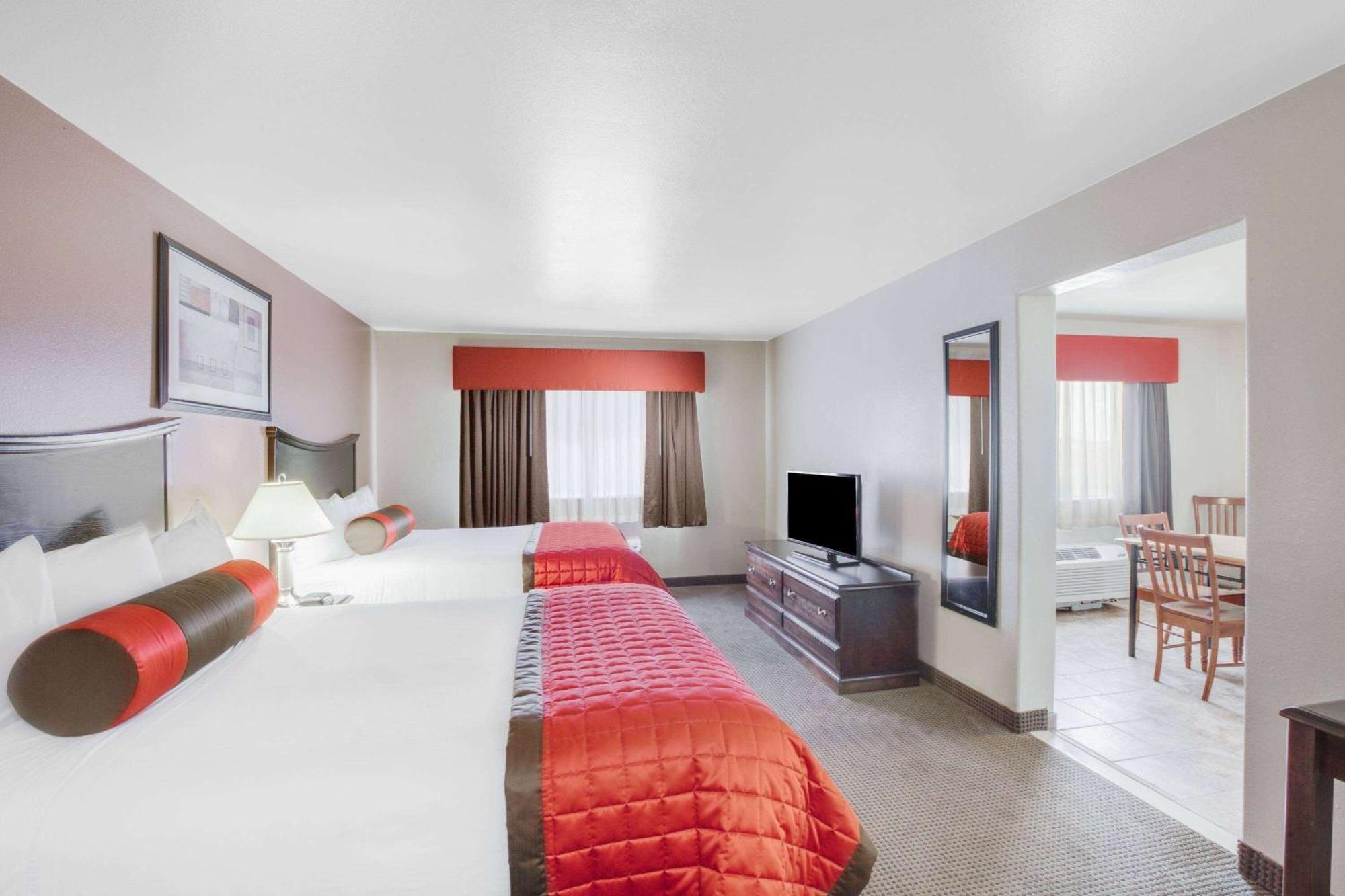 Baymont By Wyndham Wheeler Hotel Ngoại thất bức ảnh